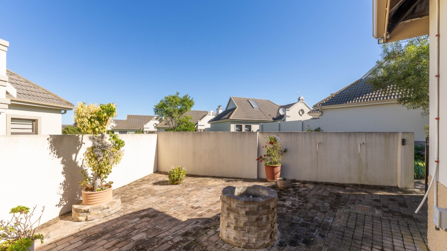 2 Bedroom Property for Sale in Blue Mountain Village Western Cape